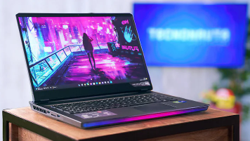 imagen de anilizando una laptop gamer tecnoverso